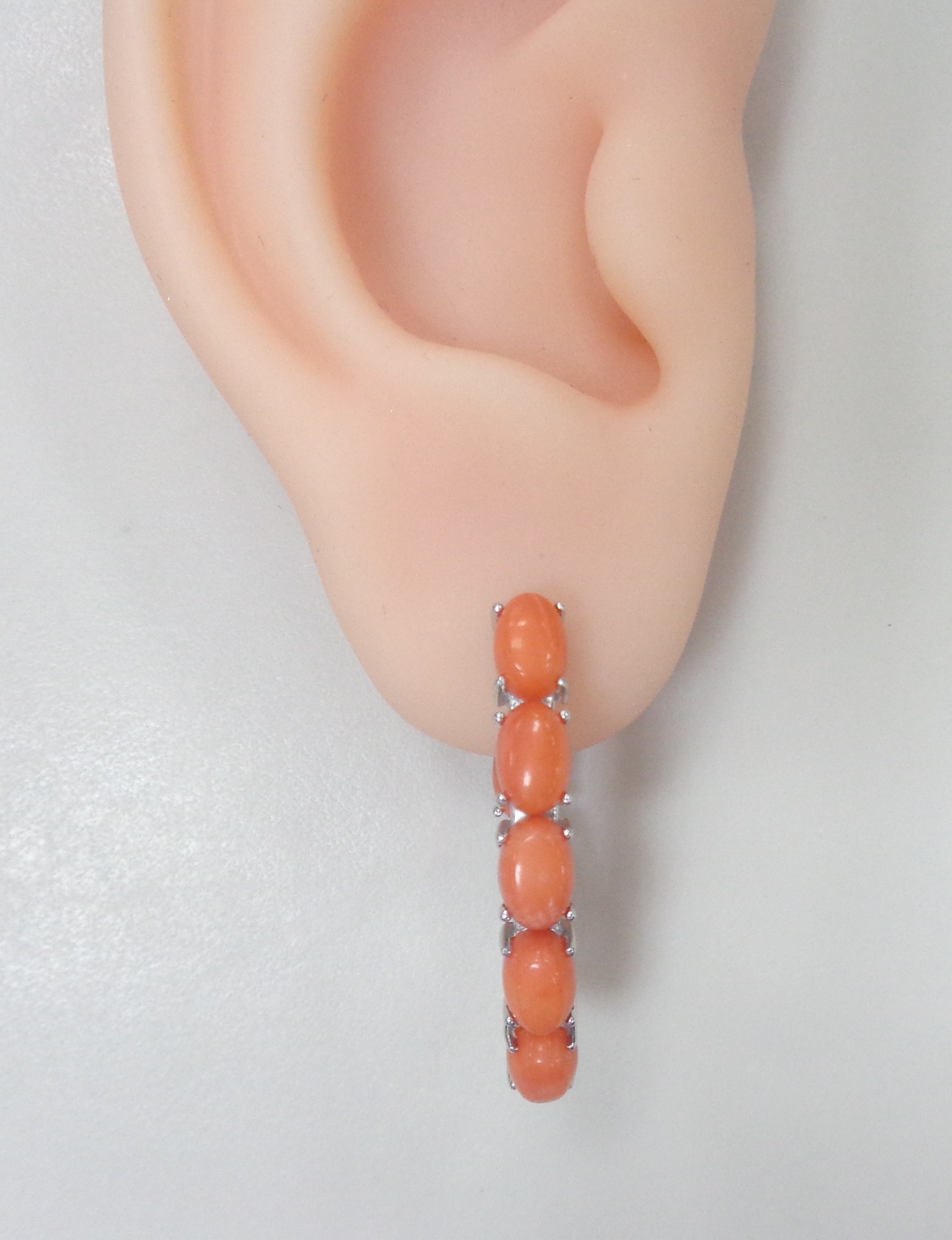 Серебряные серьги с кораллами
